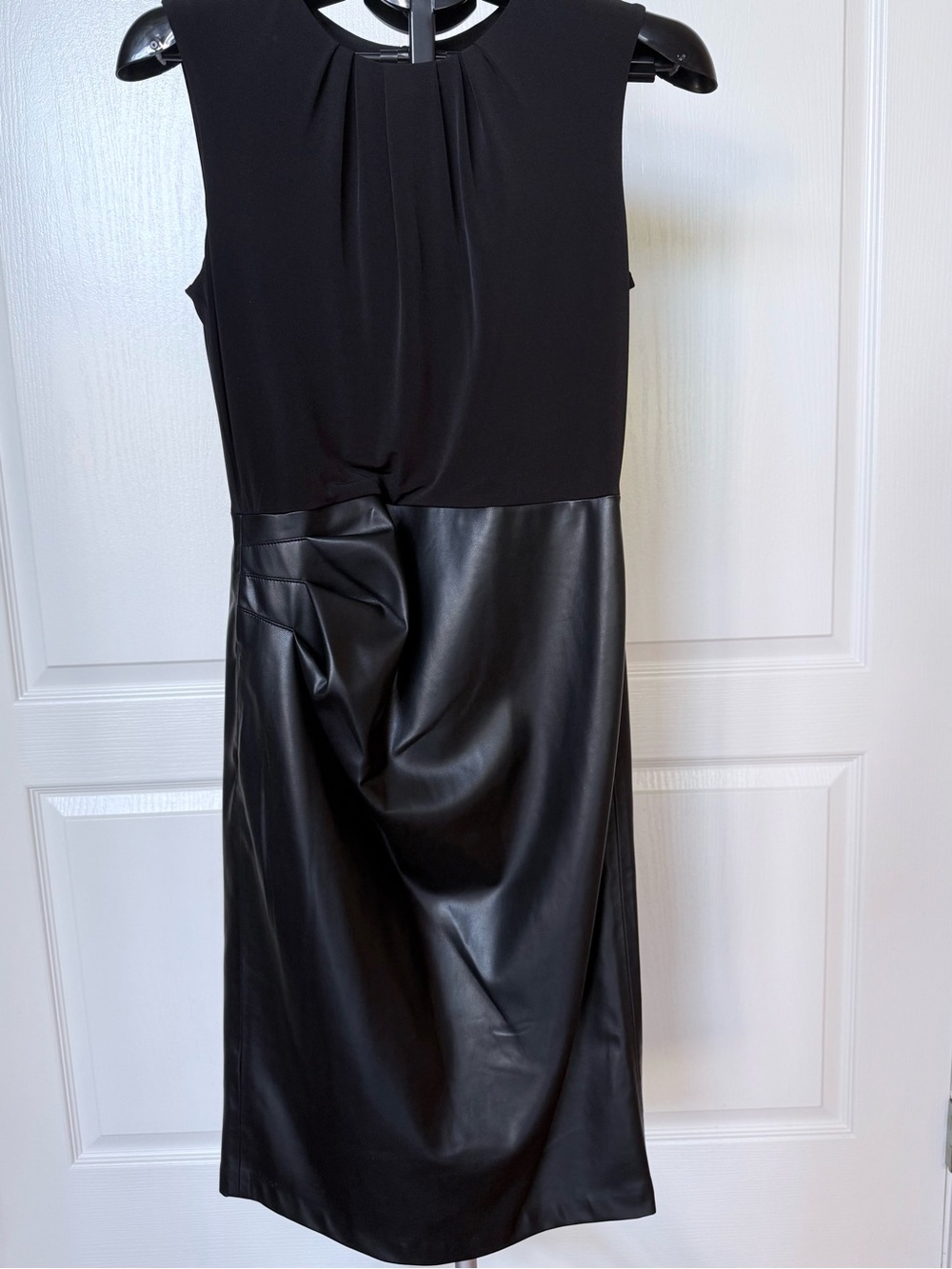 Calvin Klein Black Faux-Leather Midi Sleek Women's Dress Size 6🖤